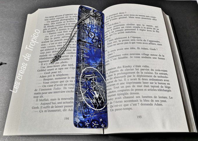 MARQUE PAGES FIMO BLEU