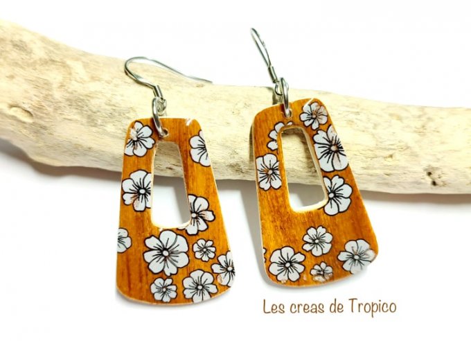 BOUCLES D'OREILLES BOIS FLEUR