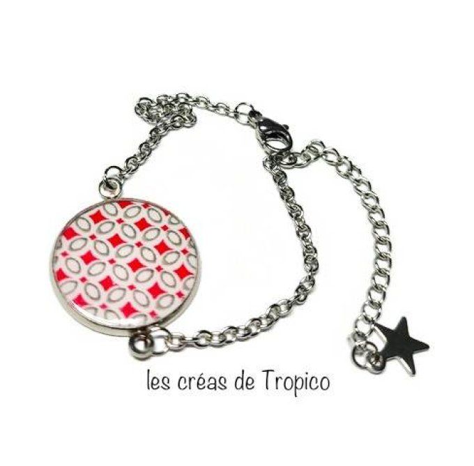 BRACELET FIMO ROUGE FLEUR CARRE