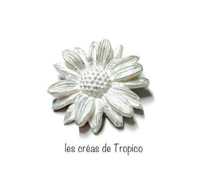 BROCHE FIMO MARGUERITE BLANC ARGENT