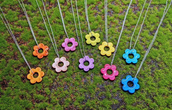 COLLIER FIMO FLEURS COULEUR