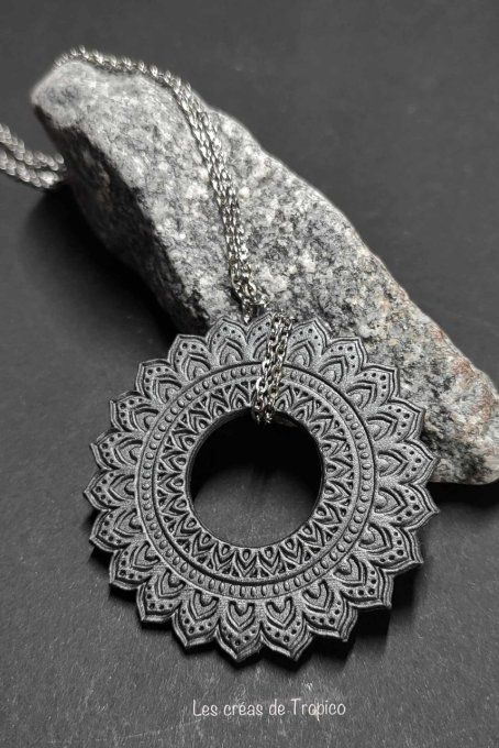 COLLIER  FIMO   MANDALA ARGENT