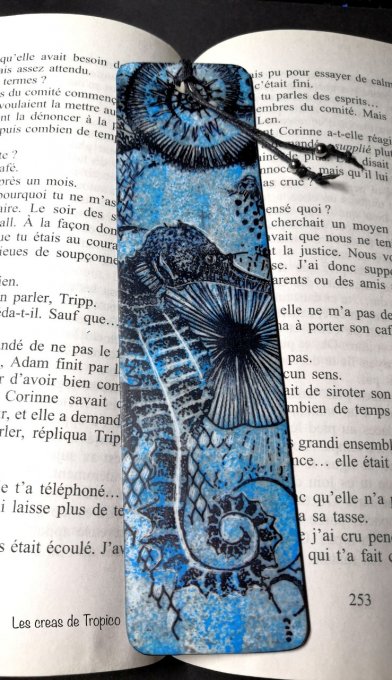 MARQUE PAGES FIMO HIPPOCAMPE BLEU