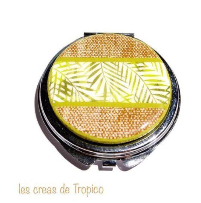 Miroir de sac artisanal "Forêt Enchantée" avec motifs de sous-bois et textures organiques en argile 