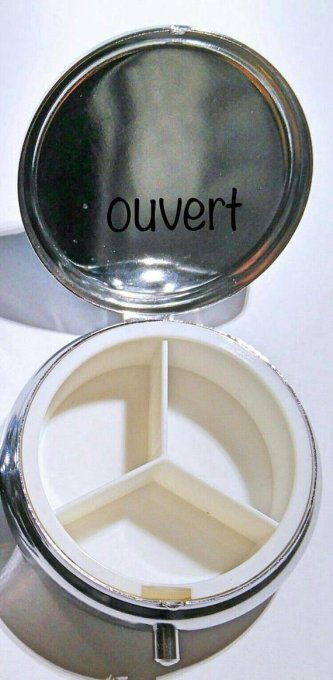 Boîte à pilules ou boîte à bijoux de voyage avec compartiments, décorée à la main.