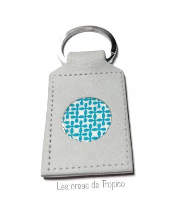 PORTE CLÉS GRIS MOTIF