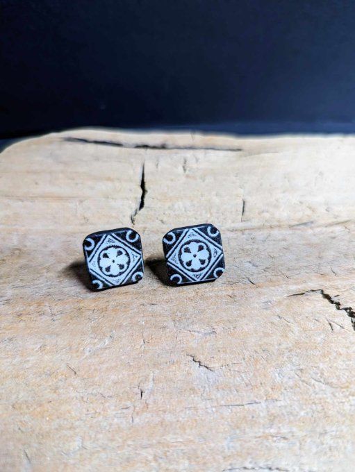 PUCES OREILLES FIMO CARRELAGE NOIR