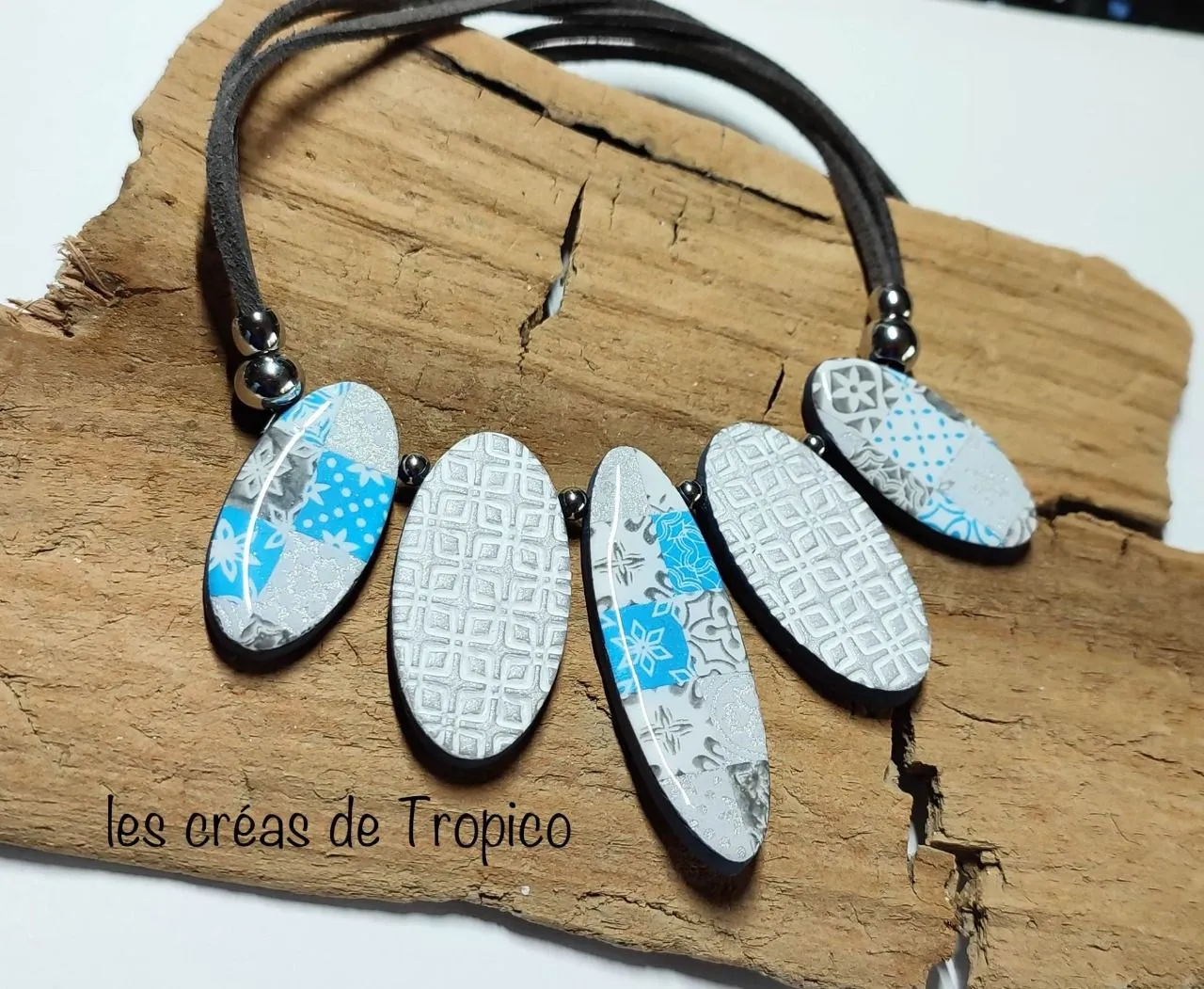 COLLIER BOIS FIMO OVALE CARRELAGE VINTAGE